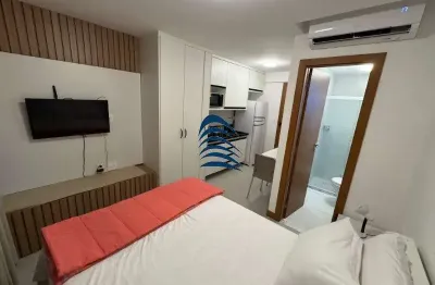Zn barra - studio com varanda , 22m², nascente, mobiliado, armários, decorado, bem equipado, ar condicionado, andar intermediário, vaga de garagem rotativa.   700 m do farol da barra   empreendimento 