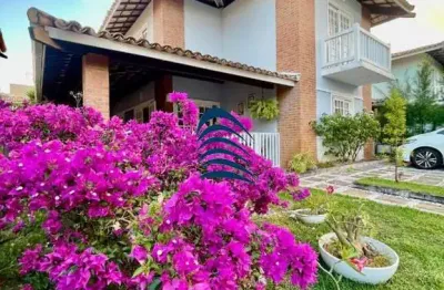 Casa com 4/4 no maravilhoso condomínio quatro rodas. imóvel localizado próximo do clube, em posição nascente, com excelente ventilação e geração própria de energia solar.