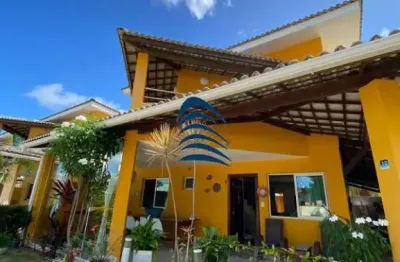 Casa 193m com 3 suítes, lavabo, sala com dois ambientes, cozinha ampla, despensa, área de serviço, varanda gourmet, jardim, placa solar. quartos no segundo pavimento. não tem quarto no térreo