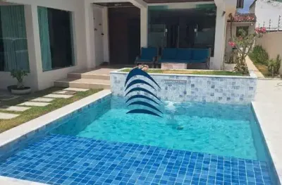 Casa recém reformada em vilas do atlântico (alameda fechada) com 4/4 sendo 3 suítes. bem localizada, próximo a tudo, em rua pública