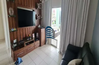 Casa com 4/4  em condomínio fechado  vilas do atlântico