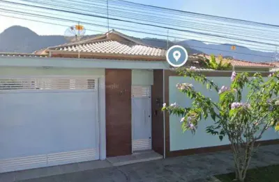 Apartamentovenda possui 200m2, com 3 quartos, edicula e piscina