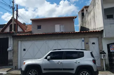 Boa casa com edicula, 03 dormitórios sendo uma suíte, 02 vagas