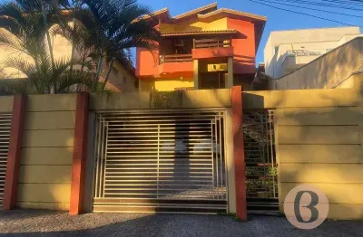 Casa com 4 quartos para alugar no Parque dos Príncipes, São Paulo 