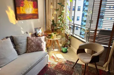 Apartamento 3 dormitórios sendo 1 suíte no centro de florianópolis.