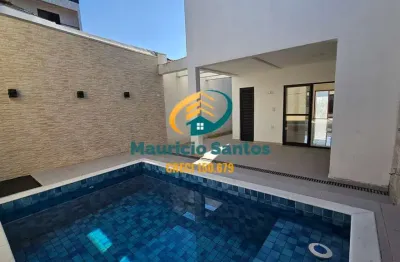 Sobrado geminado em mongaguá, bairro jardim aguapeú, novo e com 3 suítes, lavabos e demais dependências, churrasqueira e piscina privativas!!