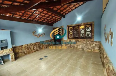 Casa geminada em praia grande, bairro jardim imperador, excelente padrão e localização, 2 dormitórios sendo 1 suíte, 2 vagas, churrasqueira e lavabo nos fundos, a 2 quadras da praia.