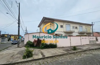 Sobrado em condomínio em mongaguá, bairro vera cruz, 2 dormitórios, 2 banheiros, vaga demarcada, residencial com piscina!