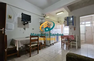 Apartamento em mongaguá, centro da cidade, térreo, com 2 dormitórios e demais dependências, vaga de garagem, residencial com excelente localização, coração da cidade!!