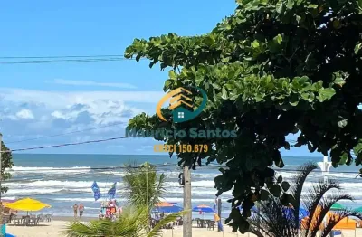 Apartamento em mongaguá, centro da cidade, mobiliado e com 2 dormitórios sendo 1 suíte, sacada com vista para o mar, residencial com excelente localização, próximo a tudo!!