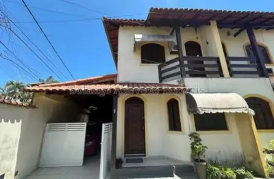 Casa em condomínio fechado com 2 quartos para alugar na rua lins, casa grande, rio das ostras, 74 m2 por r$ 1.800