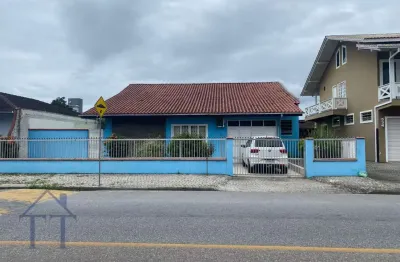 Casa com 6 quartos à venda no Iririú, Joinville 