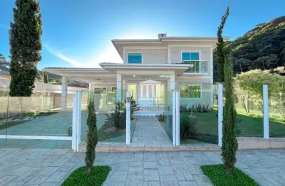 Casa com 4 dormitórios à venda, 255 m² por r$ 2.500.000,00 - prata - teresópolis/rj