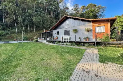 Casa com 2 dormitórios à venda, 158 m² por r$ 850.000,00 - comary - teresópolis/rj