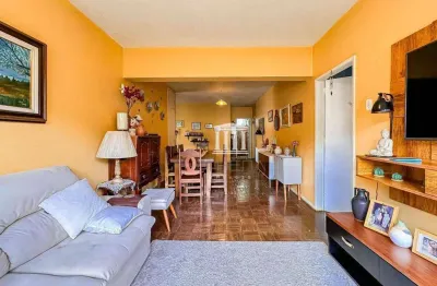 Casa com 3 dormitórios à venda, 230 m² por r$ 650.000,00 - albuquerque - teresópolis/rj