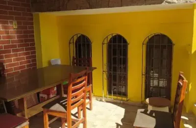 Imperdível oportunidade: Casa à venda em São Paulo-SP, Cidade Patriarca, 4 quartos e 4 banheiros!