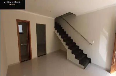 Sobrado com 3 dormitórios e suíte na água fria, zona norte.