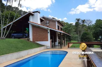 Chácara rústica com piscina e vista para represa à venda em piracaia