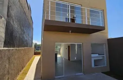 Sobrado à venda em terra preta com 116m² de área construída