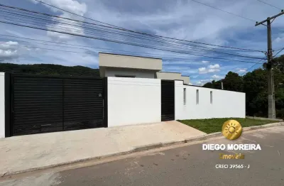 Casa à venda em terra preta com 3 dormitórios e apto para financiamento