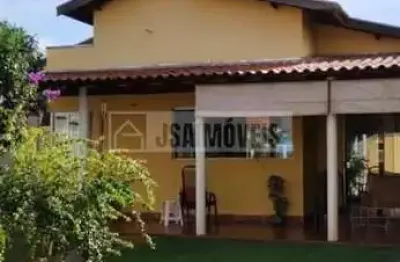 Casa com 2 quartos à venda no Centro, Dumont 