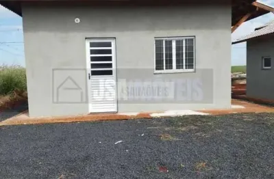 Casa com 2 quartos à venda no Centro, Jardinópolis 