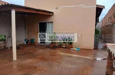 Casa com 2 quartos à venda no Centro, Dumont 