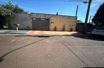 Casa com 4 quartos à venda no Centro, Pradópolis 