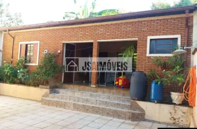 Casa com 3 quartos à venda no Centro, Dumont 