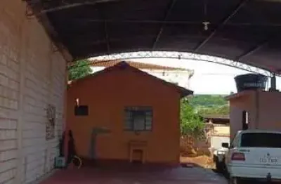 Casa com 2 quartos à venda no Centro, Dumont 