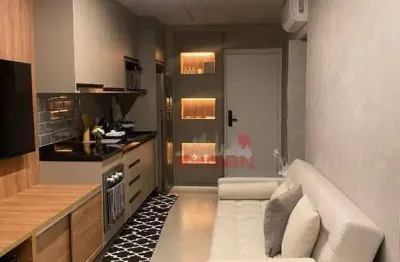 Excelente apartamento todo mobiliado próximo a Avenida Paulista.