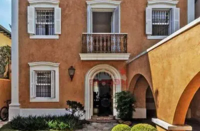 Amplo Sobrado no Jardim Europa – 300m² de Conforto e Versatilidade