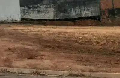 Terreno à venda, 201 m² por R$ 92.000,00 - Residencial  Uirapuru - Estiva Gerbi/SP