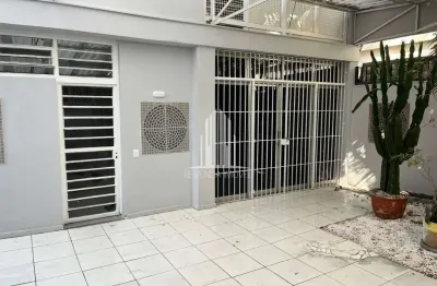 Casa à venda em moema com 300 m²   4 dormitórios 1 suíte 4 banheiros 4 vagas