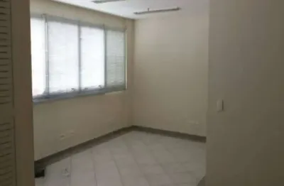 Oportunidade única: Sala comercial à venda em Mirandópolis, São Paulo-SP! 2 banheiros, 45m². Venha conferir!
