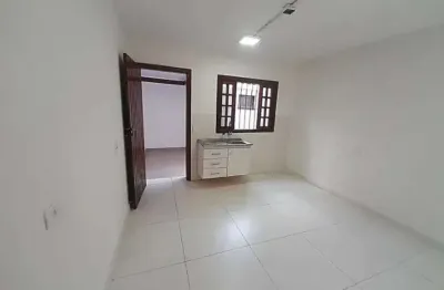 Casa com 2 quartos para alugar na Vila Romana, São Paulo 
