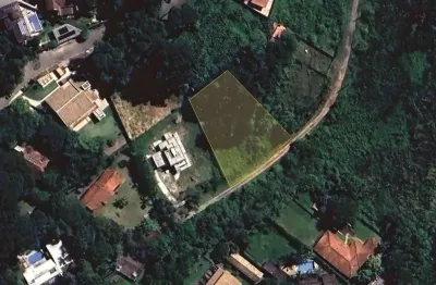 Lote Fazendinha c/ 1.420 m² de terreno plano e livre de árvores de grande - COTIA