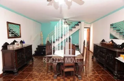 Espetacular casa para locação no campo belo, são paulo - sp: 4 quartos, 1 suíte, 5 banheiros, 3 vagas de garagem e 400m² de área!