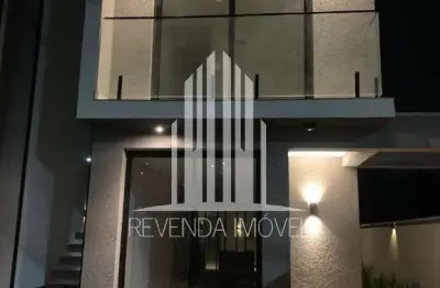 Impecável casa à venda em Santana de Parnaíba-SP, Villas do Jaguari: 3 quartos, 3 suítes, 1 sala, 4 banheiros, 2 vagas, 137m².