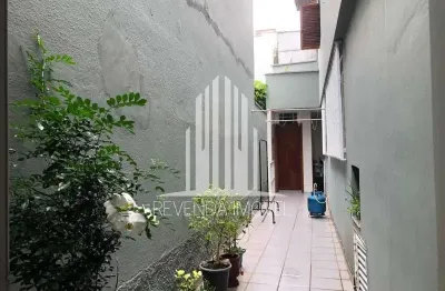 Casa para locação de alto padrão no brooklin paulista em sp: 3 quartos, 1 suíte, 2 banheiros, 2 vagas de garagem, 200 m².