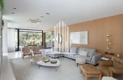 Imóvel de Luxo à Venda em Barueri-SP: 4 Quartos, 4 Suítes, 3 Salas, 6 Banheiros, 2 Vagas de Garagem e 415m² de Área