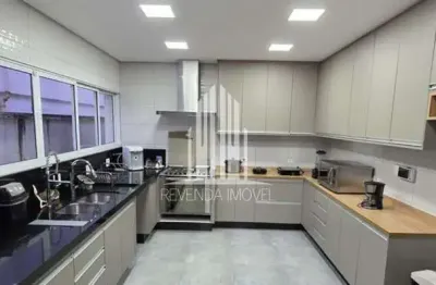 Espetacular casa mobiliada com piscina e edícula em santo amaro, são paulo-sp: 6 quartos, 2 suítes, 4 salas, 6 banheiros, 2 vagas de garagem, 384,00 m² de área!