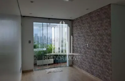 Cobertura à venda na Barra Funda, São Paulo-SP: 2 quartos, 1 sala, 1 banheiro, 1 vaga, 93m² de área. Venha conferir!