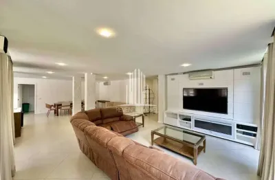 Casa de alto padrão à venda em carapicuíba-sp 3 suítes, 7 banheiros, 4 vagas condomínio fechado e segurança 24h!