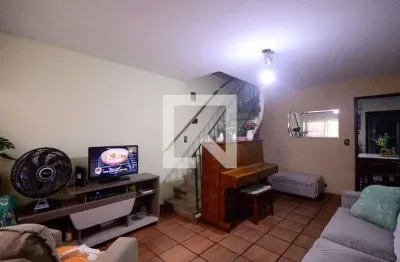 Casa com 2 quartos à venda na Rua Guaiana, --, Jardim Santa Emília, São Paulo