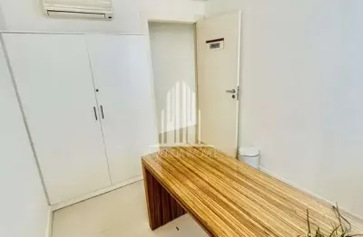 Sala Comercial à Venda na Consolação, São Paulo-SP: 1 sala, 1 banheiro, 1 vaga de garagem, 30,00 m² de área.