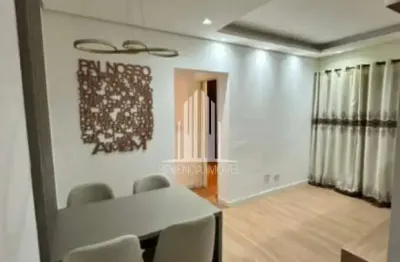 Apartamento à venda em Taboão da Serra-SP no Jardim Monte Alegre: 2 quartos, 1 banheiro, 1 vaga de garagem!