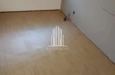 Apartamento à venda em São João Clímaco, São Paulo-SP: 2 quartos, 2 salas, 1 banheiro, 1 vaga, 56m² de área.