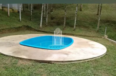 Chácara à Venda em Embura, São Paulo-SP: 4 Quartos, 2 Salas, 3 Banheiros, 10 Vagas de Garagem, 4.000m² de Área. Venha Conhecer!