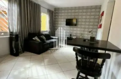 Imperdível oportunidade! Casa à venda em São Paulo-SP, Jardim Santo Antônio: 3 quartos, 01 suíte, 3 banheiros, 3 vagas de garagem, 144m²